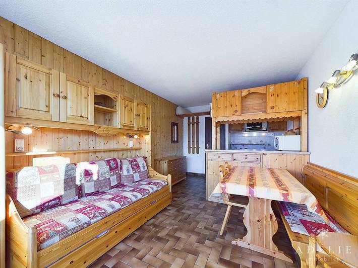 Studio entier, Studio cosy au pied des pistes, balcon exposé sud, centre-station, idéal pour 4 personnes in La Rosière, Montvalezan