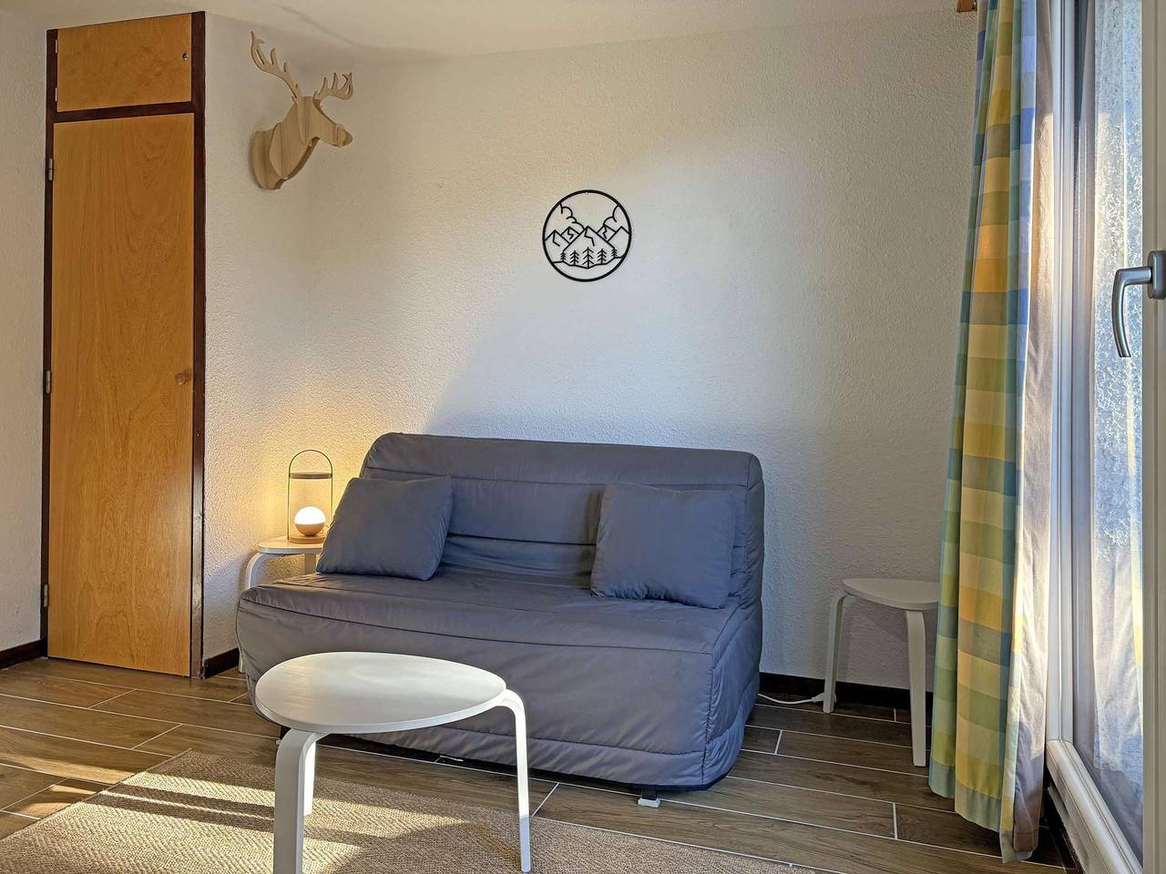 Appartement de vacances entier, Centre-Station Les Orres 1650 - Rés. Meale - Studio 2-4 personnes in Les Orres, Parc national des Écrins