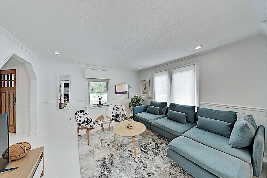 Dog-friendly downtown retreat with 2 kitchens & large fenced yards in Brevard, Transylvania County