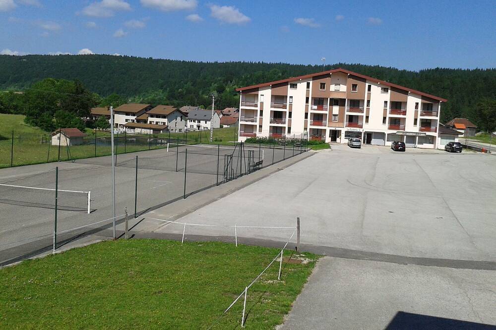 Appartement entier, Location face pistes ski parc haut jura Bellefontaine in Bellefontaine (Jura), Parc naturel régional du Haut-Jura