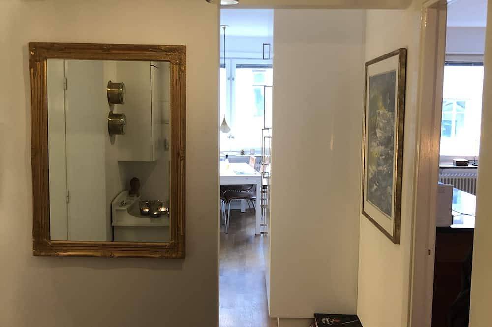 Entire apartment, In the heart of Stockholm in Norrmalms stadsdelsområde, Stockholm