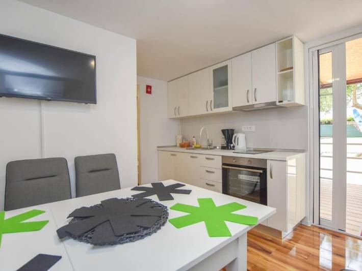 Camping voor 4 personen, met terras, kindvriendelijk in Zadar