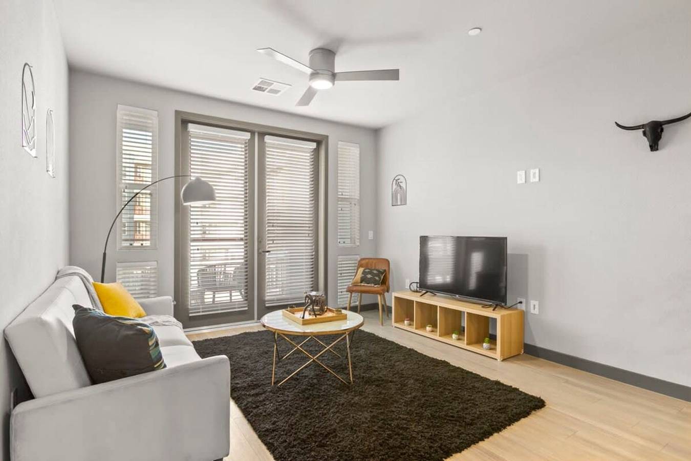 Entire apartment, Cozysuites Phx Roro Gym Pool Pets Parking 3 in Phoenix, Maricopa County