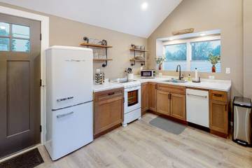 Vacation Rental for 4 Guests in Coeur d'Alene, Coeur d'Alene National Forest, Picture 1