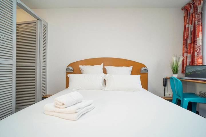 Hôtel pour 2 personnes, avec jardin, animaux acceptés à Pau - 4