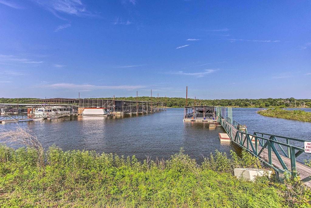 Lake Texoma Cabin Near Willow Springs Marina! in Lake Texoma