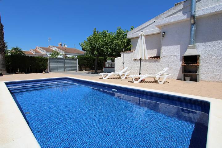 Chalet para 4 personas, con vistas además de jardín y terraza, Se admiten mascotas en Delta del Ebro - 2