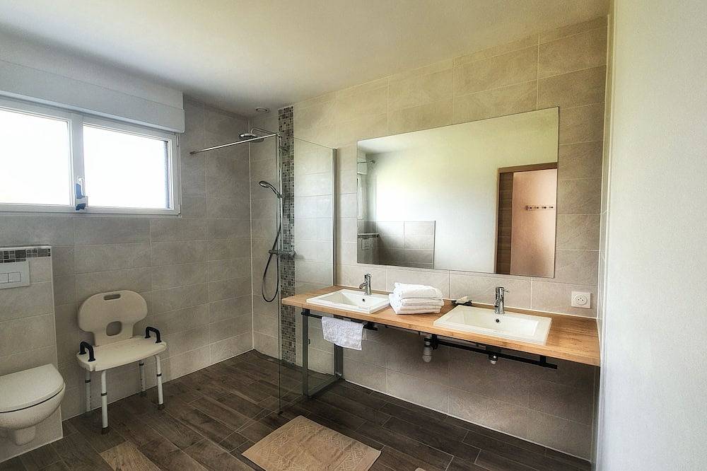 Grande maison pour des vacances en famille ou entre amis, 3* in Le Conquet, Région de Brest
