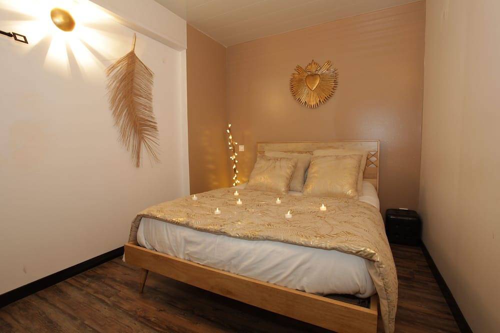 Entire apartment, La Suite Spa Dolce Vita in Sin-le-Noble, Department Nord