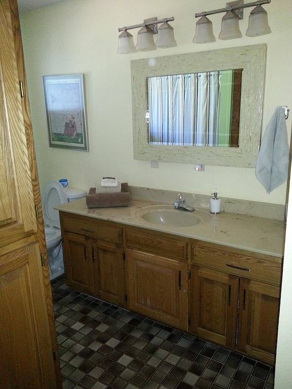 Schöner Beaver Lake Rogers Prairie Creek-Bereich in Beaver Lake