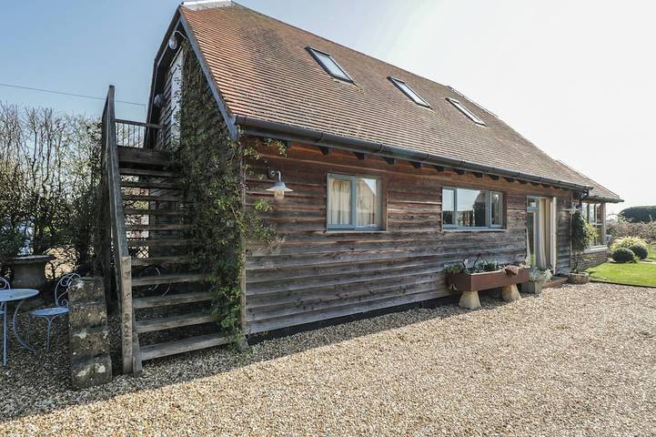 Cottage for 2 people, with pool and garden as well as sauna in North Wessex Downs