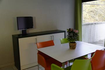 Gîte pour 4 personnes, avec piscine et balcon à Berrias-et-Casteljau