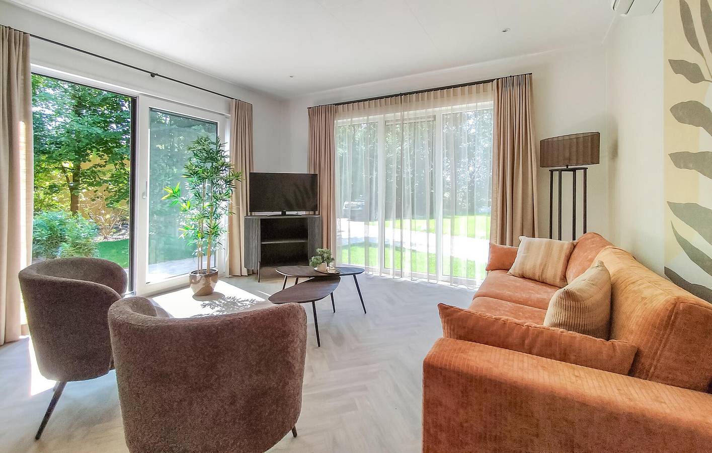 Ferienhaus für 4 Personen mit Garten in Oosterwolde, Friesland