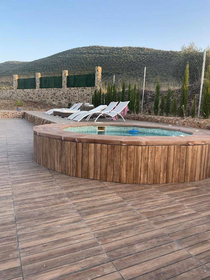 Casa de vacaciones para 8 personas, con piscina y vistas además de piscina para niños y jardín, Se admiten mascotas en Provincia de Badajoz - 4