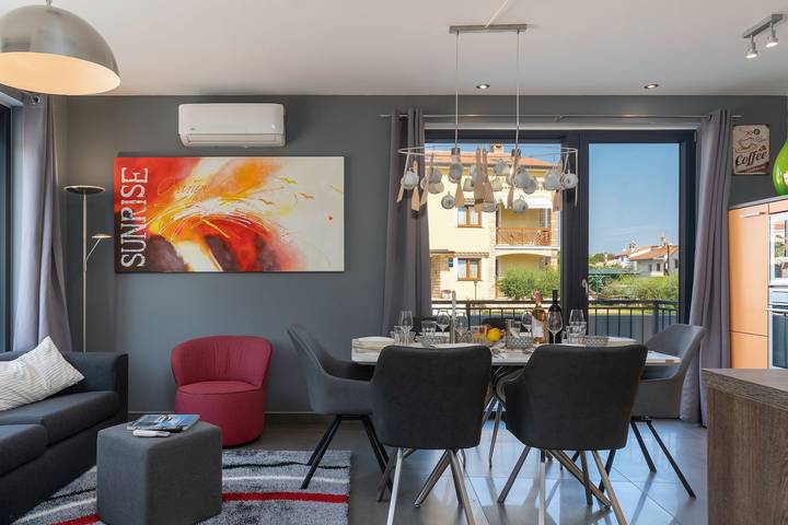 Ferienhaus für 8 Personen, mit Balkon und Terrasse in Funtana - 3