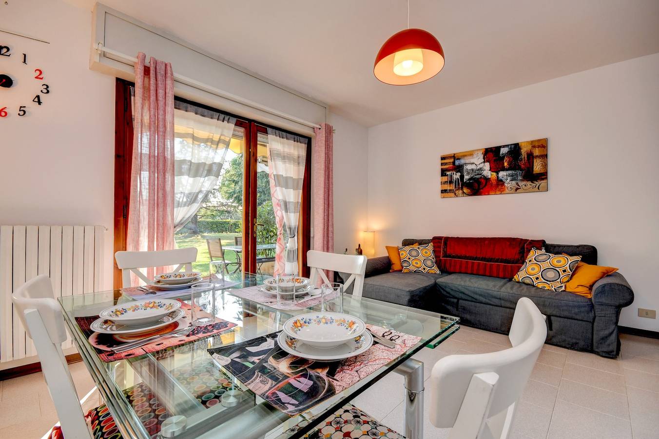 Ganze Wohnung, Großartige Lage mit charmanter Terrasse - Prato Verde - Girasole in San Felice del Benaco, Gardasee-Berge