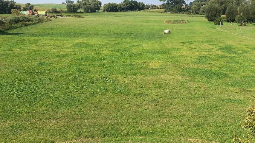 Ferienwohnung für 4 Personen, mit Terrasse und Garten in Grambow