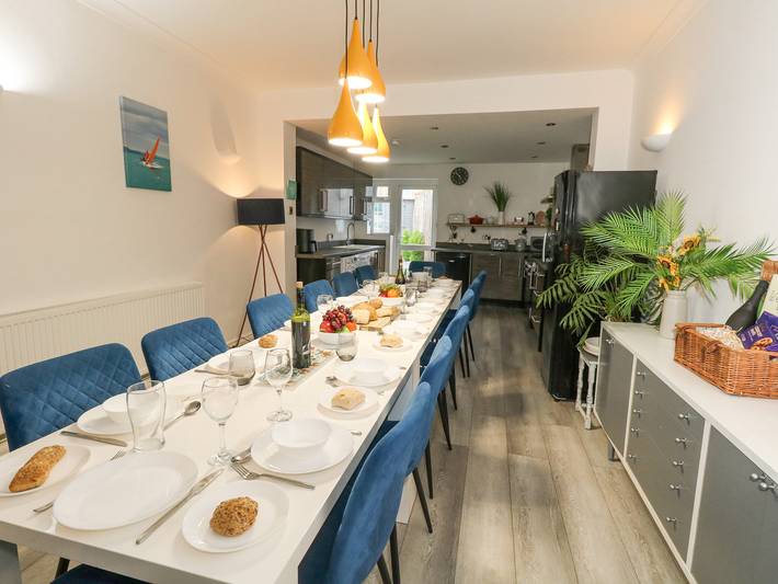 Log cabin for 15 people, with garden in Weymouth