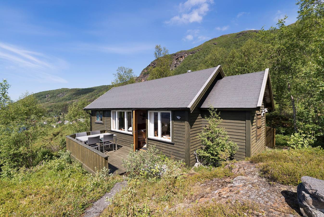 Cabin - Sleeps 6 - Pets Ok - Pato - Parking in Meløy