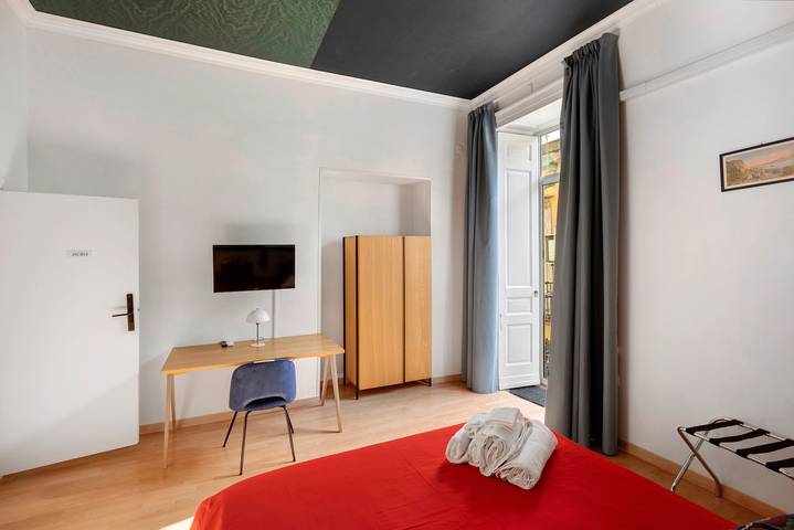 Gîte pour 5 personnes, avec balcon, adapté aux familles à Naples - 4