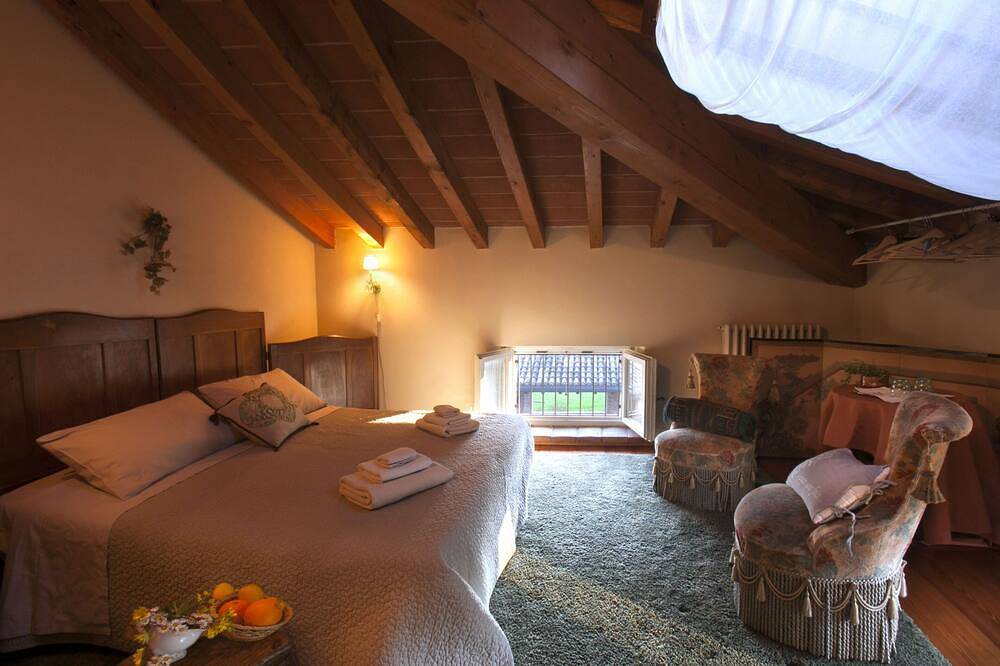 Zwembadvilla met privékok op aanvraag in Salsomaggiore Terme, Provincie Parma