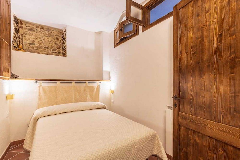 Appartamento intero, Domm'e Antoni - Appartamento nel cuore dell'Ogliastra in pietra e ginepro in Baunei, Provincia di Ogliastra