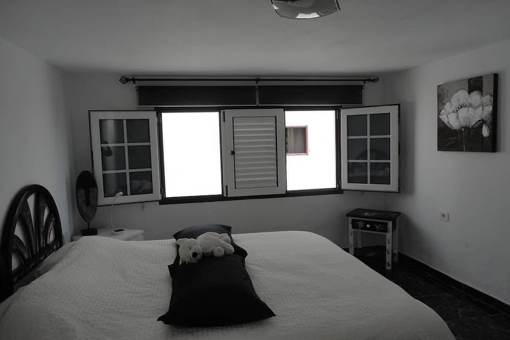 Maison bord de mer tout confort pour 4 personnes in Punta de las Mujeres, Haría