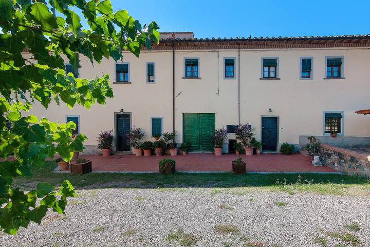 Ganze Wohnung, Casina – Toskanisches Apartment mit Pool zwischen Weinbergen und Olivenhainen in Montespertoli, Florenz Provinz