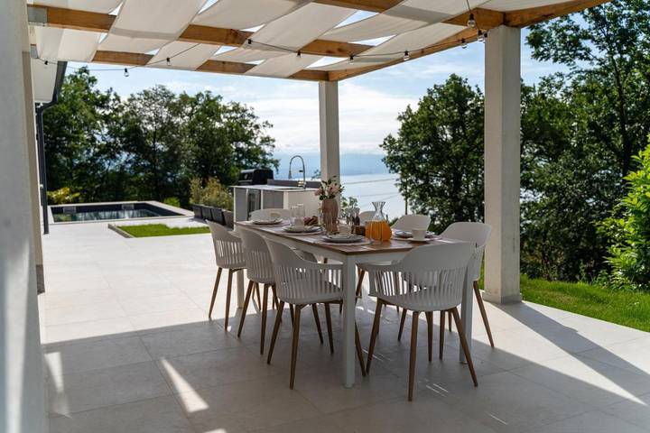 Villa für 6 Personen, mit Ausblick und Garten sowie Pool in Opatija Riviera