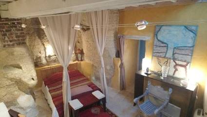 Cottage pour 3 personnes, avec vue et terrasse à Thoré-la-Rochette