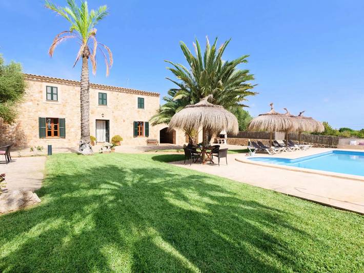 Villa for 6 people, with pool and garden - 1