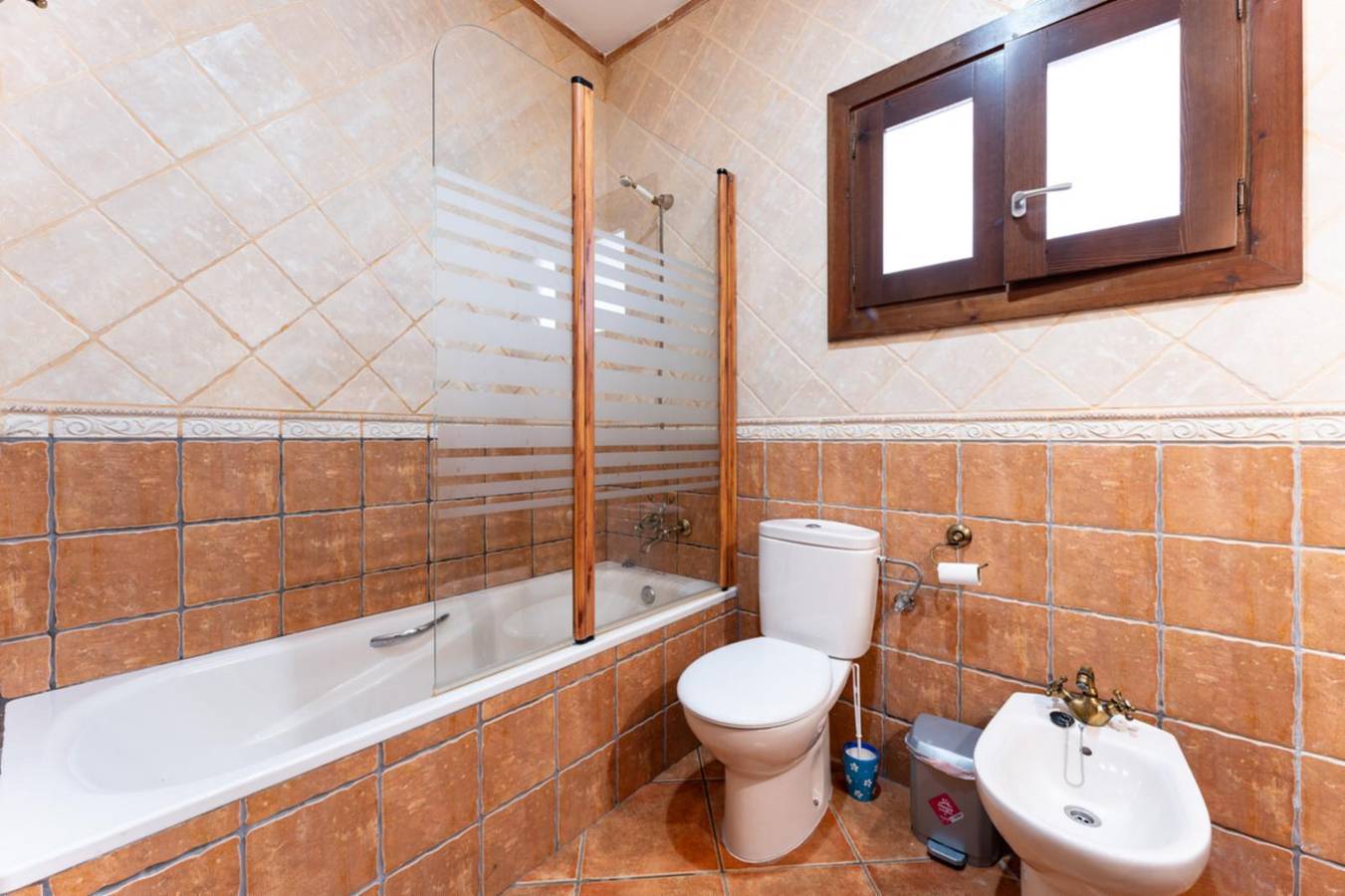 Entire apartment, Holiday apartment for 10 people with pool in Fuentes de Almunecar, Almuñecar