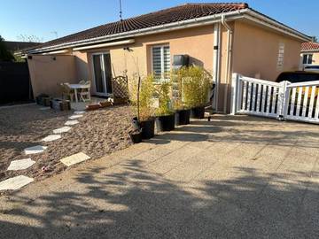 Gîte pour 6 personnes, avec terrasse et jardin à Saint-Georges-lès-Baillargeaux