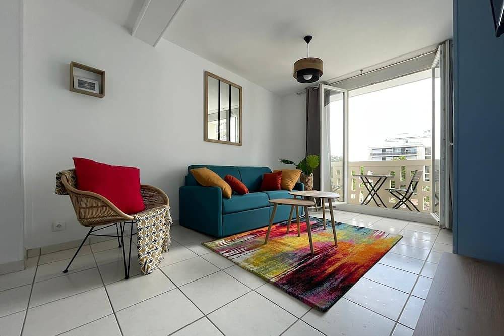 Entire apartment, Feet In The Water in Saint-Martin-du-Littoral, Le Havre region