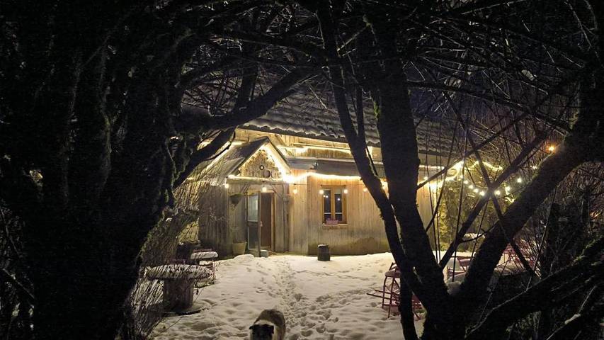 Location de vacances pour 10 personnes, avec terrasse ainsi que jardin et vue, animaux acceptés à Lescheraines - 3