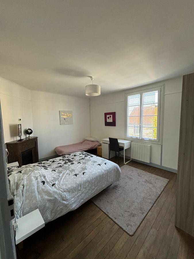Four-Bedroom House in Neuvy-sur-Loire, Vallée de la Loire
