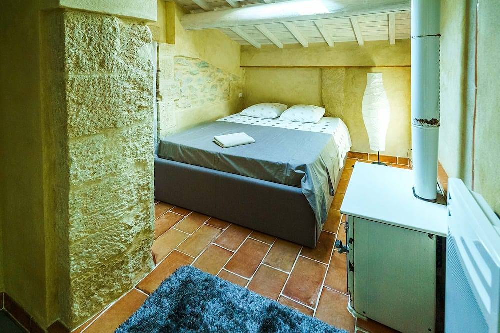 La Remise + Le Loft = 18 couchages dans un cadre cosy & chaleureux in Saint-Bonnet-du-Gard, Région de Nîmes