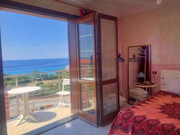 Gîte pour 2 personnes, avec vue et balcon à Tropea - 3