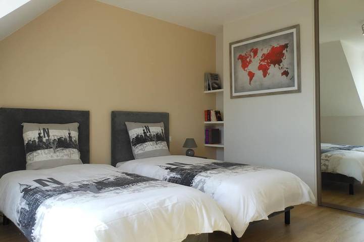 Location de vacances pour 14 personnes, avec jardin à Marcey-les-Grèves - 4