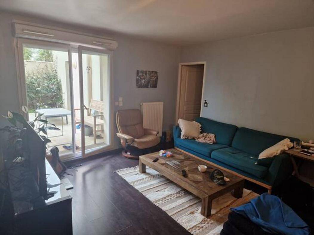 Appartement de vacances entier, Double Room with Terrace in Colombes, Hauts-de-Seine