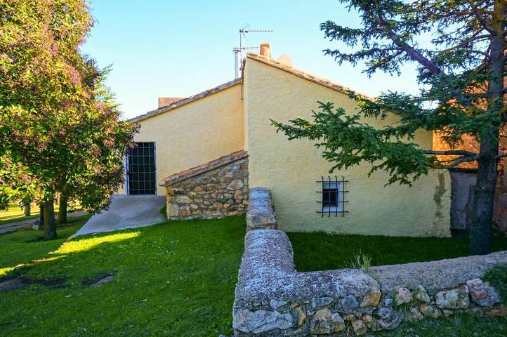 Chalet para 10 personas, con jardín además de piscina y vistas en Gúdar-Javalambre - 4