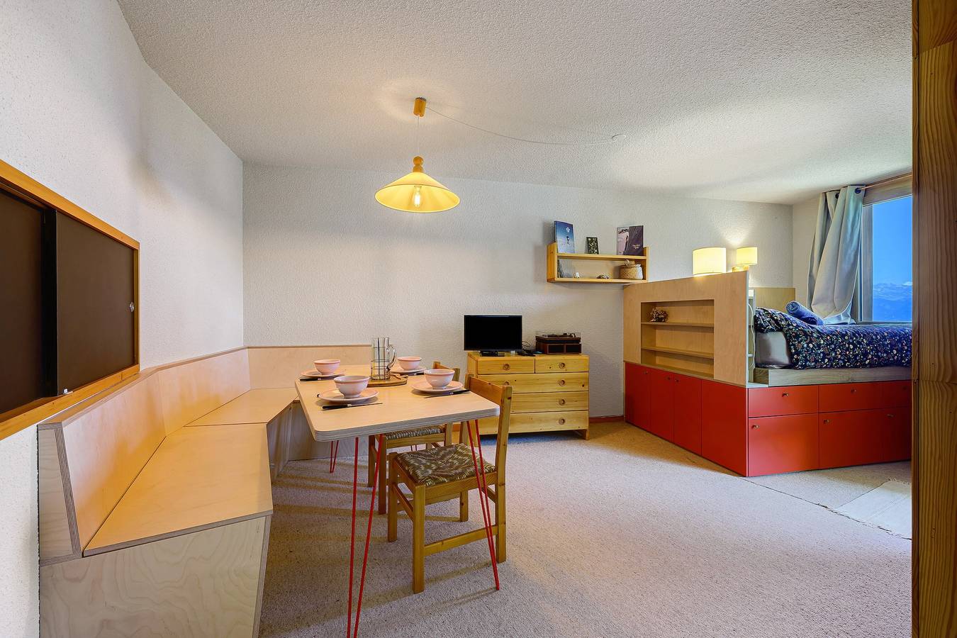 Apartamento inteiro, Grande studio acolhedor de 33m2 divisível - acesso direto às pistas de esqui in Valmorel, Les Avanchers-Valmorel
