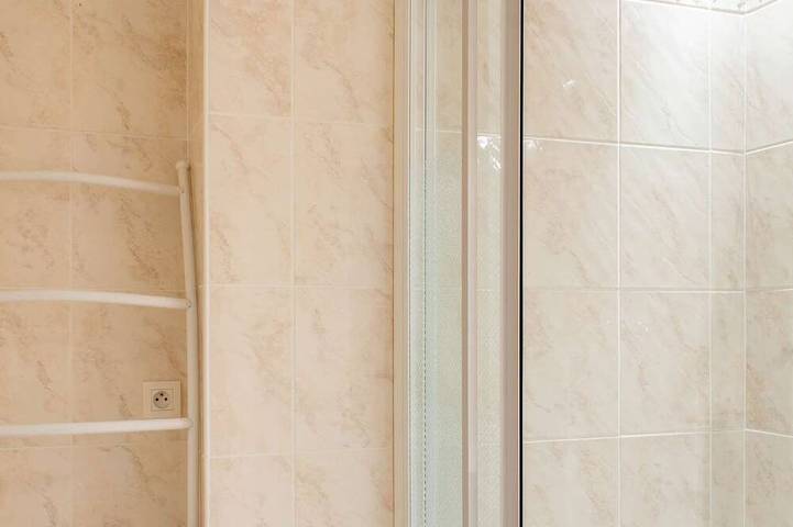 Ganze Wohnung, Sea-view apartment with two balconies in Erquy | 4 guests | in Caroual, Erquy