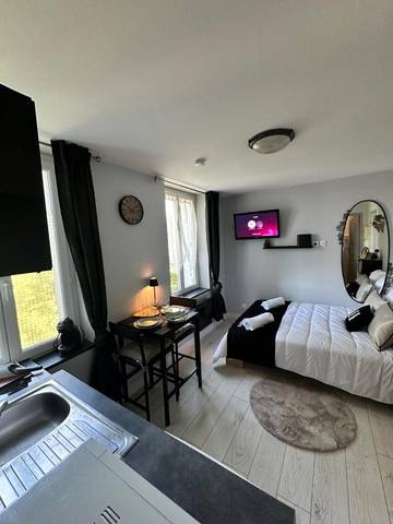 Gîte pour 3 personnes à Nazelles-Négron