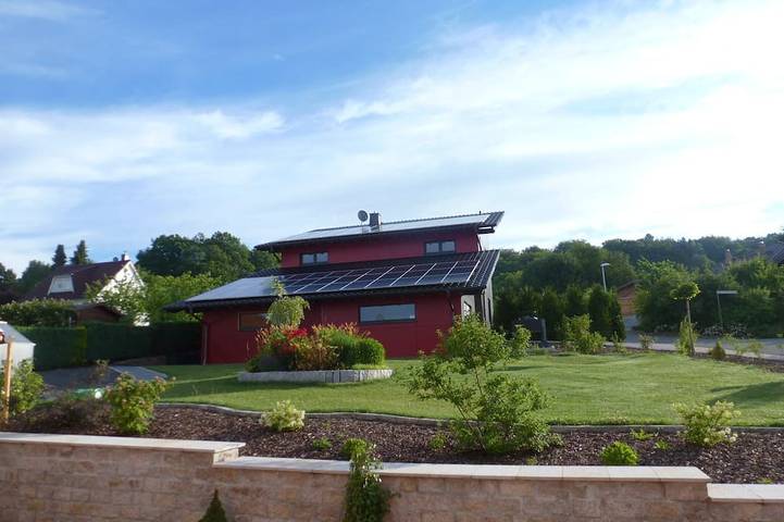 Ferienhaus für 6 Personen, mit Whirlpool und Garten sowie Sauna