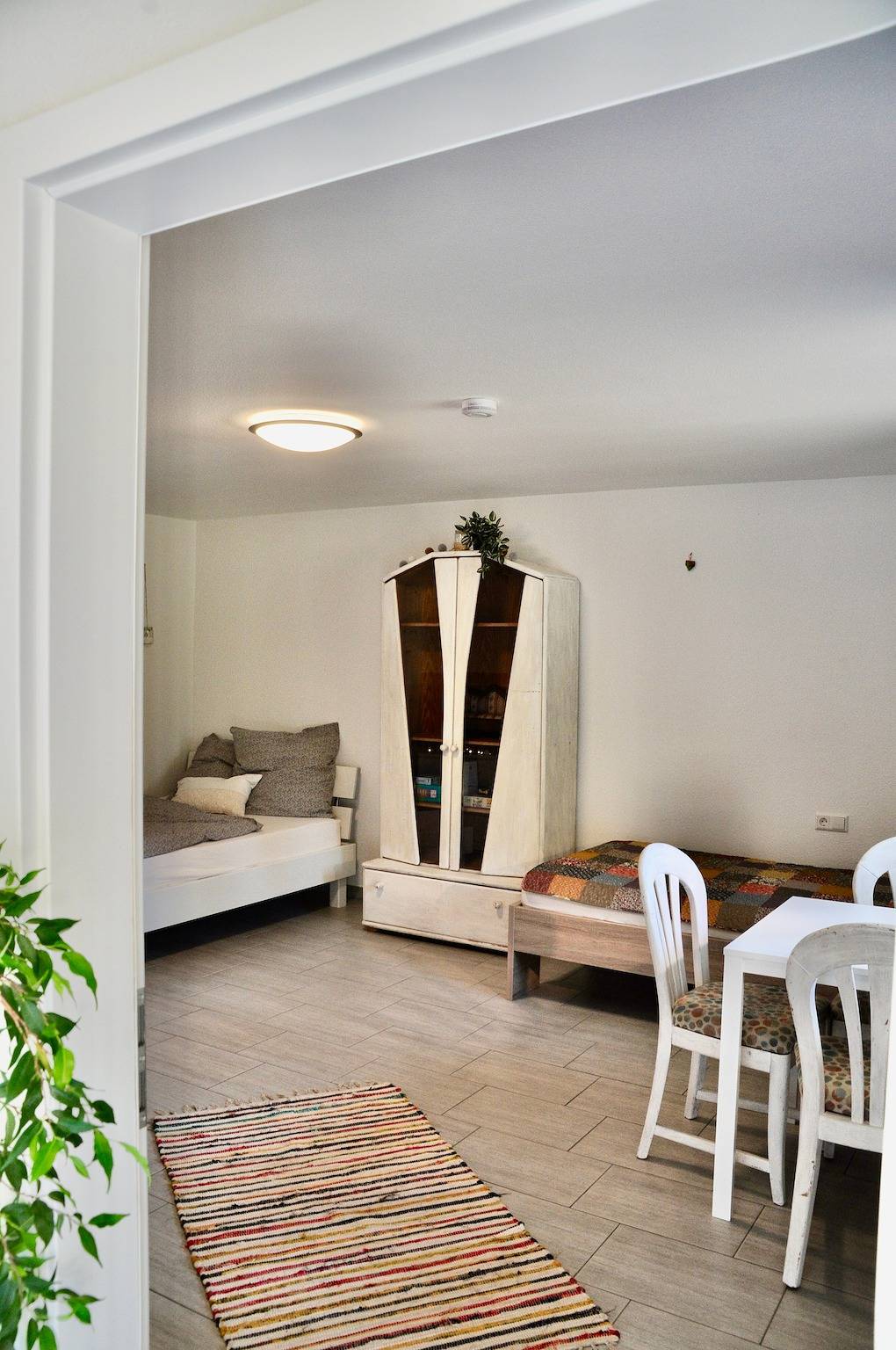 Appartement indépendant sur domaine équestre avec terrasse commune, jardin et Wi-Fi in Gomadingen, Neckar-Alb