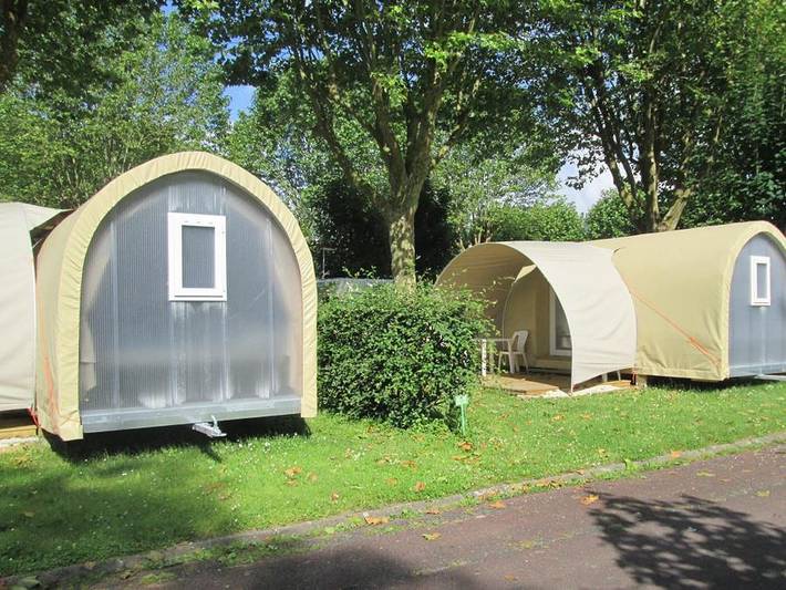 Camping Val de Boutonne - Bungalow toilé 4 personnes - Coco Sweet sans sanitaires in Saint-Jean-d'Angély, Région de Saint-Jean-d'Angély