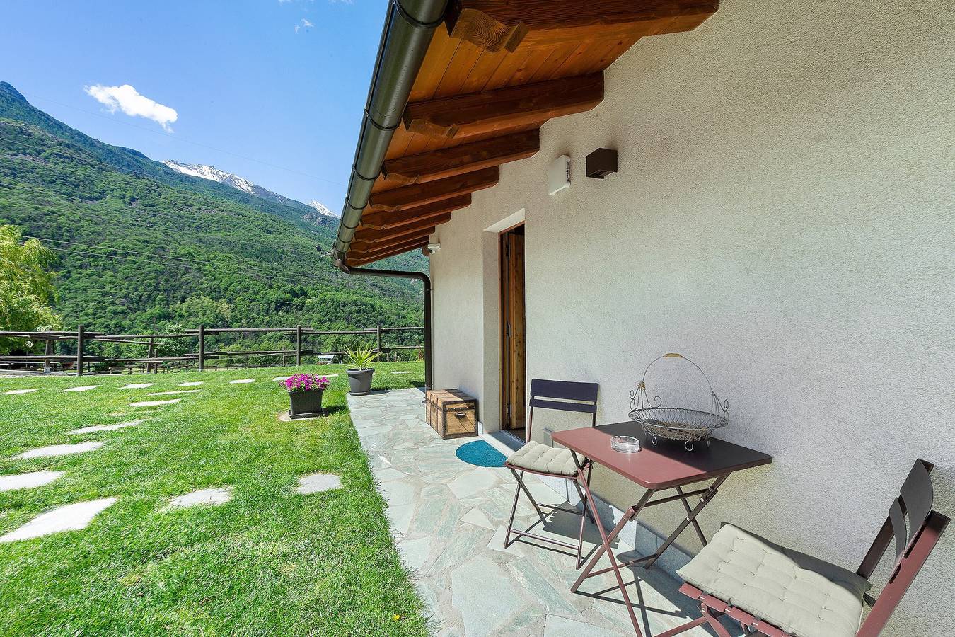 Le Rêve Guest Room - Zaya in Comune di Saint-Vincent, Wallisian Alps