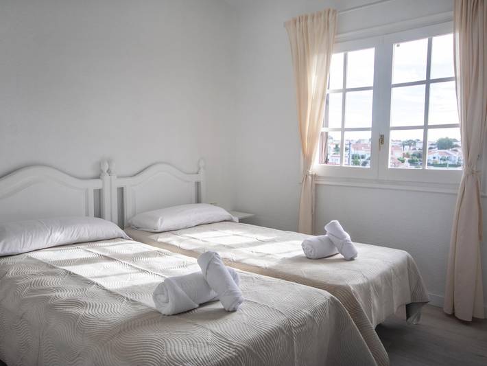 Location de vacances pour 4 personnes, avec Vue sur l’océan et Balcon/Terrasse à Cala en Porter