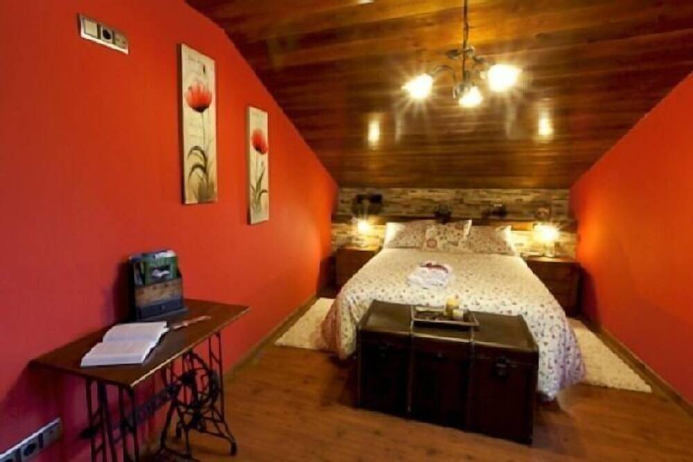 Apartamento entero, Apto Casa El Llombo en plena naturaleza con piscina  y a 15 min. de la playa in El Franco, Costa Verde